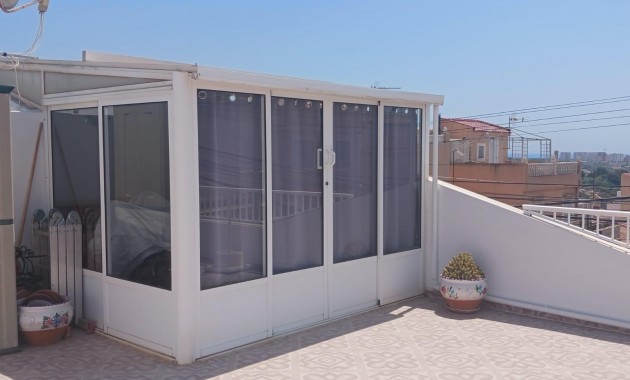 Sale - Bungalow -
San Fulgencio - Oasis