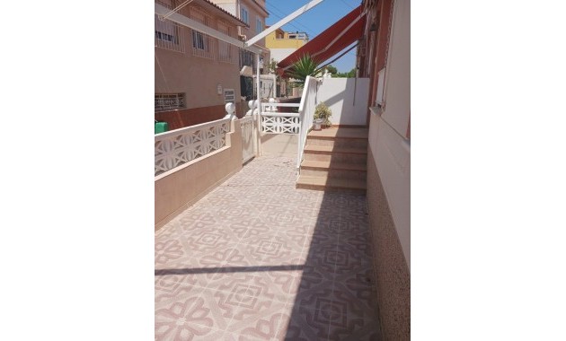 Sale - Bungalow -
San Fulgencio - Oasis