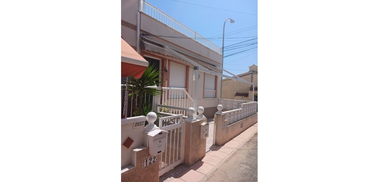 Venta - Bungalow -
San Fulgencio - Oasis