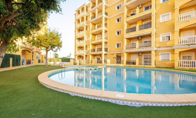 Sale - Apartment / flat -
Torrevieja - Torreblanca