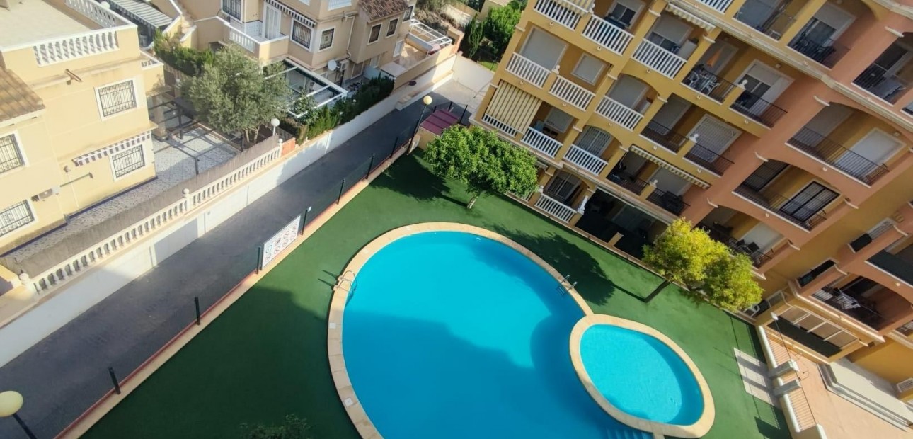 Sale - Apartment / flat -
Torrevieja - Torreblanca