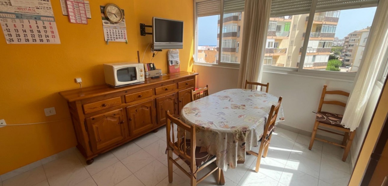 Sale - Apartment / flat -
Torrevieja - La Mata