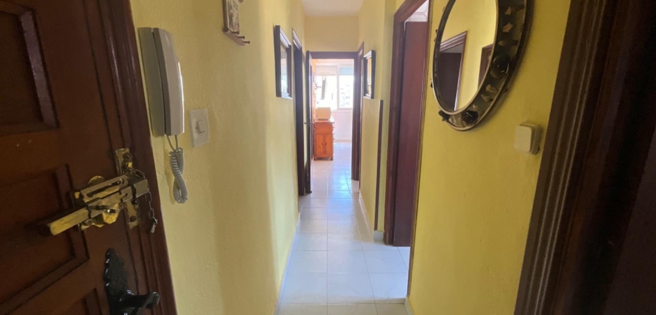 Sale - Apartment / flat -
Torrevieja - La Mata