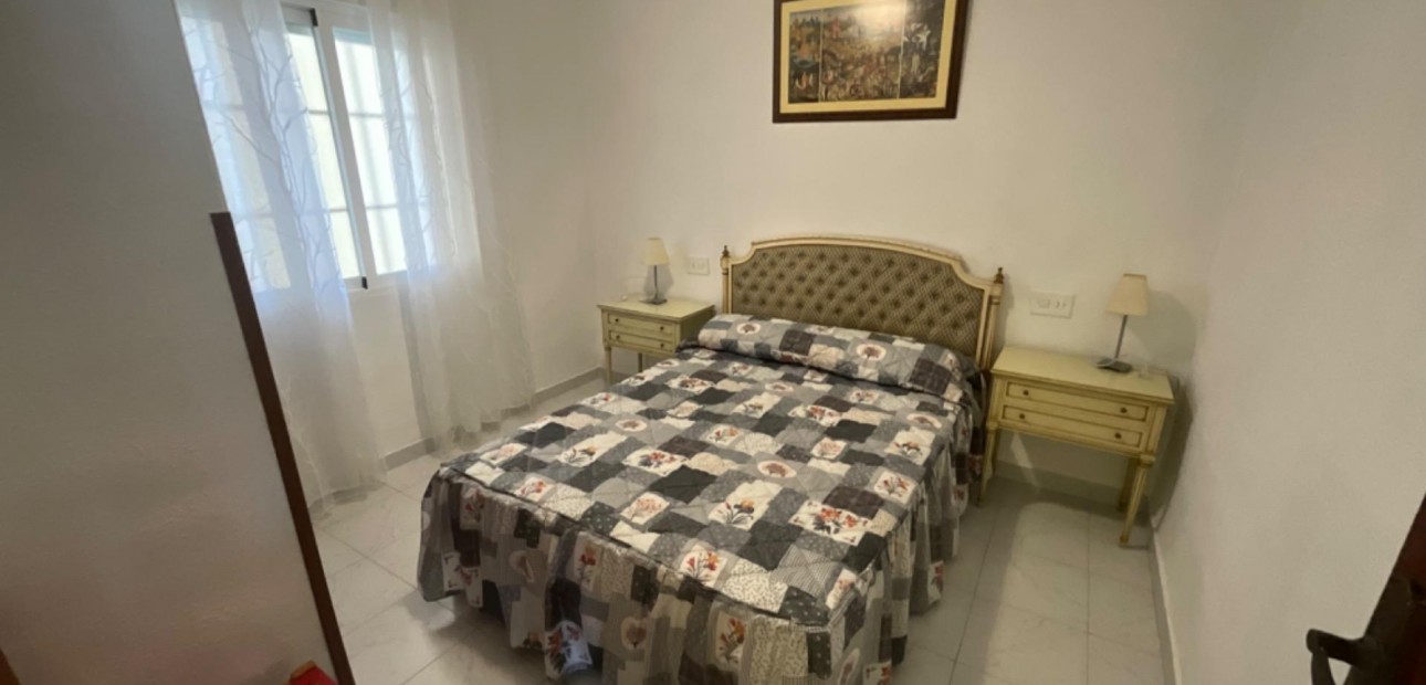 Sale - Apartment / flat -
Torrevieja - La Mata