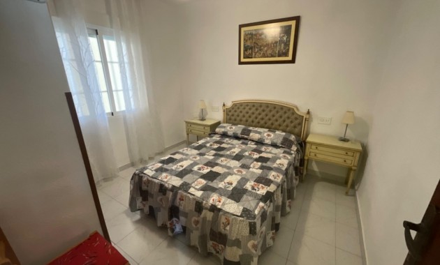 Sale - Apartment / flat -
Torrevieja - La Mata