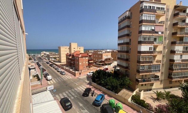 Sale - Apartment / flat -
Torrevieja - La Mata