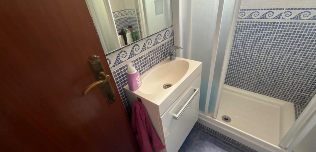 Sale - Apartment / flat -
Torrevieja - La Mata