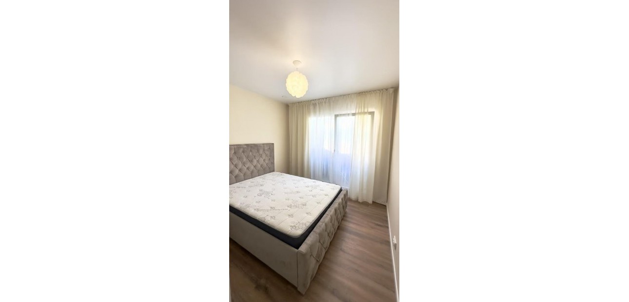 Sale - Apartment / flat -
Alicante - Los angeles