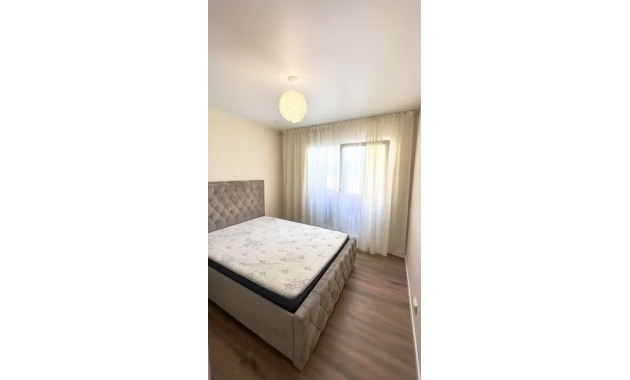 Sale - Apartment / flat -
Alicante - Los angeles