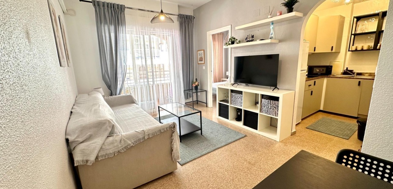 Herverkoop - Appartement / flat -
Guardamar del Segura - Pueblo