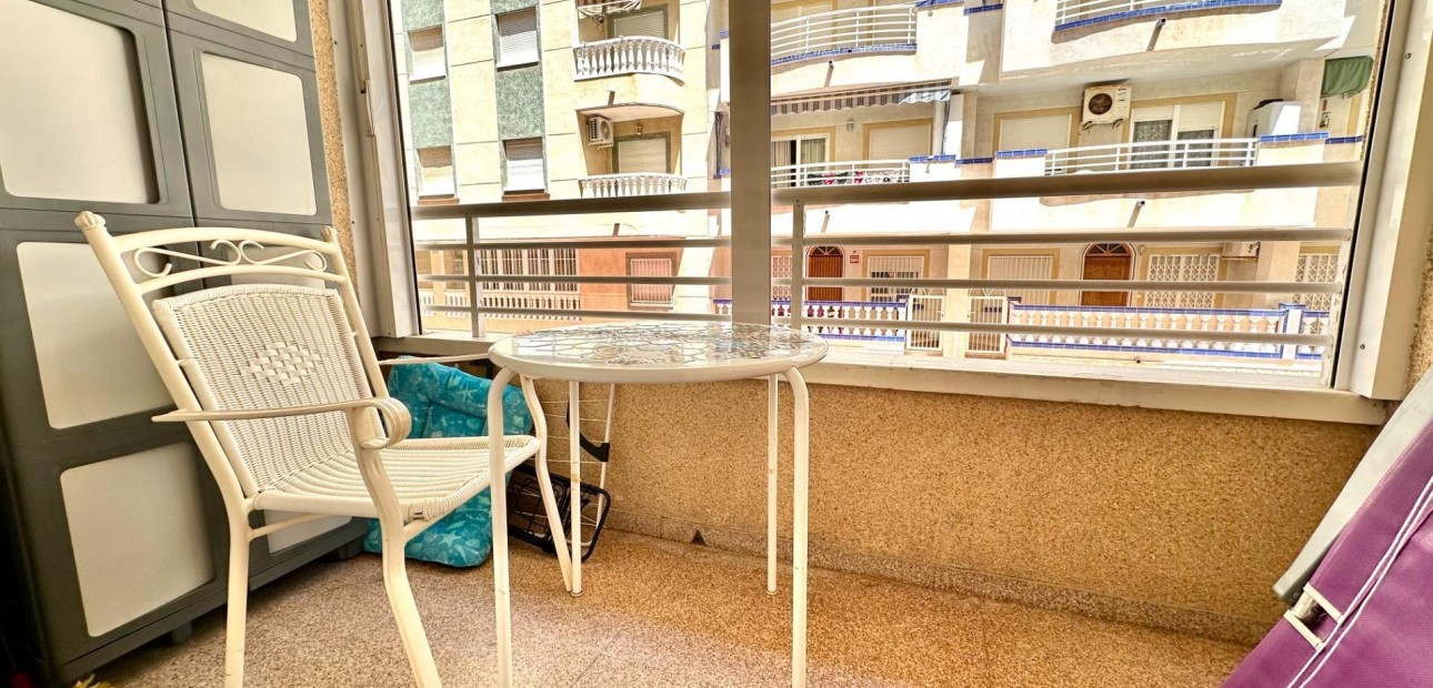 Herverkoop - Appartement / flat -
Guardamar del Segura - Pueblo