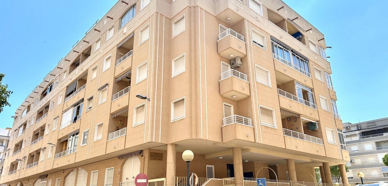 Venta - Apartamento / piso -
Guardamar del Segura - Pueblo