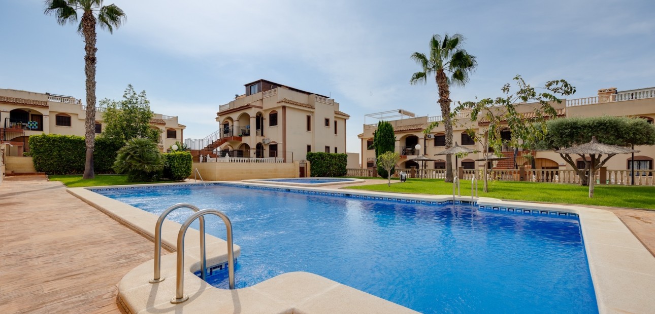 Herverkoop - Bungalow -
Torrevieja - Sector 25