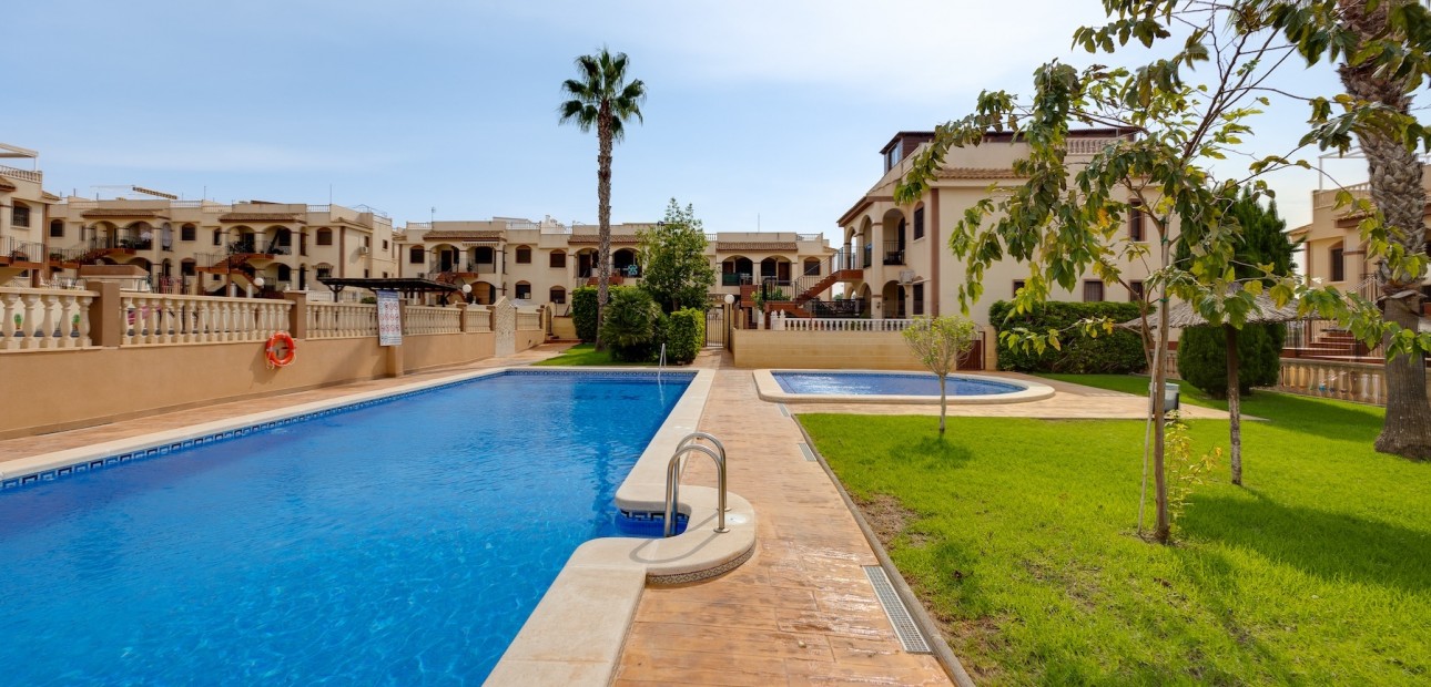 Herverkoop - Bungalow -
Torrevieja - Sector 25