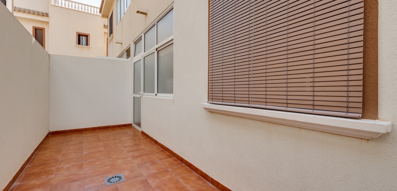 Venta - Bungalow -
Torrevieja - Sector 25