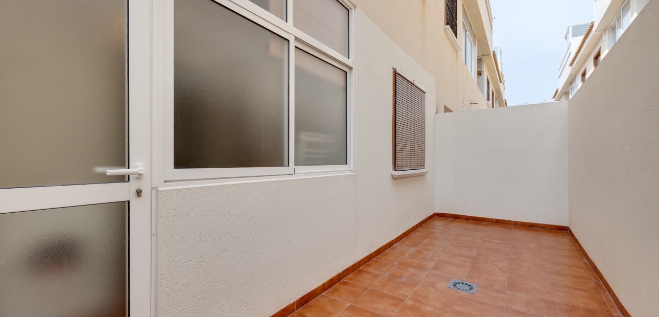 Venta - Bungalow -
Torrevieja - Sector 25