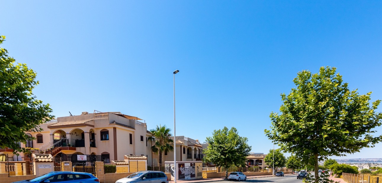 Herverkoop - Bungalow -
Torrevieja - Sector 25