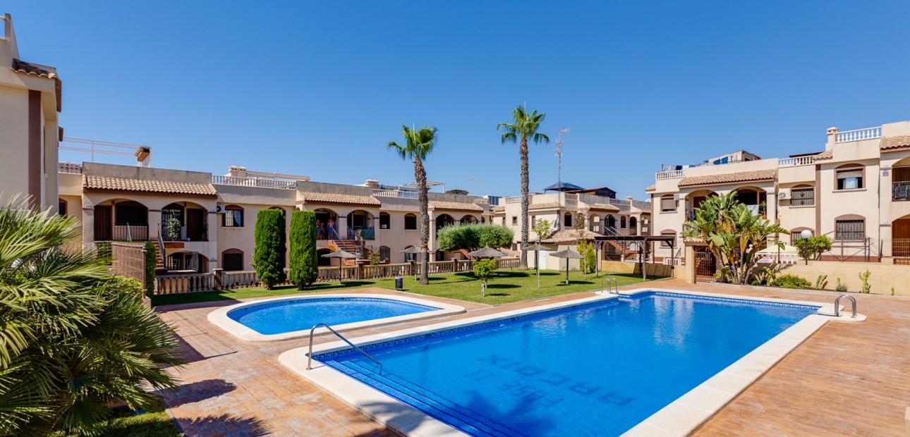 Herverkoop - Bungalow -
Torrevieja - Sector 25