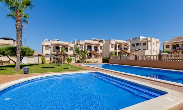 Sale - Bungalow -
Torrevieja - Sector 25