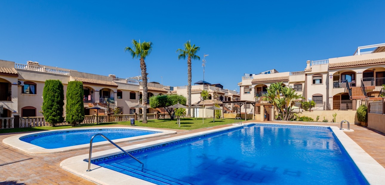 Herverkoop - Bungalow -
Torrevieja - Sector 25