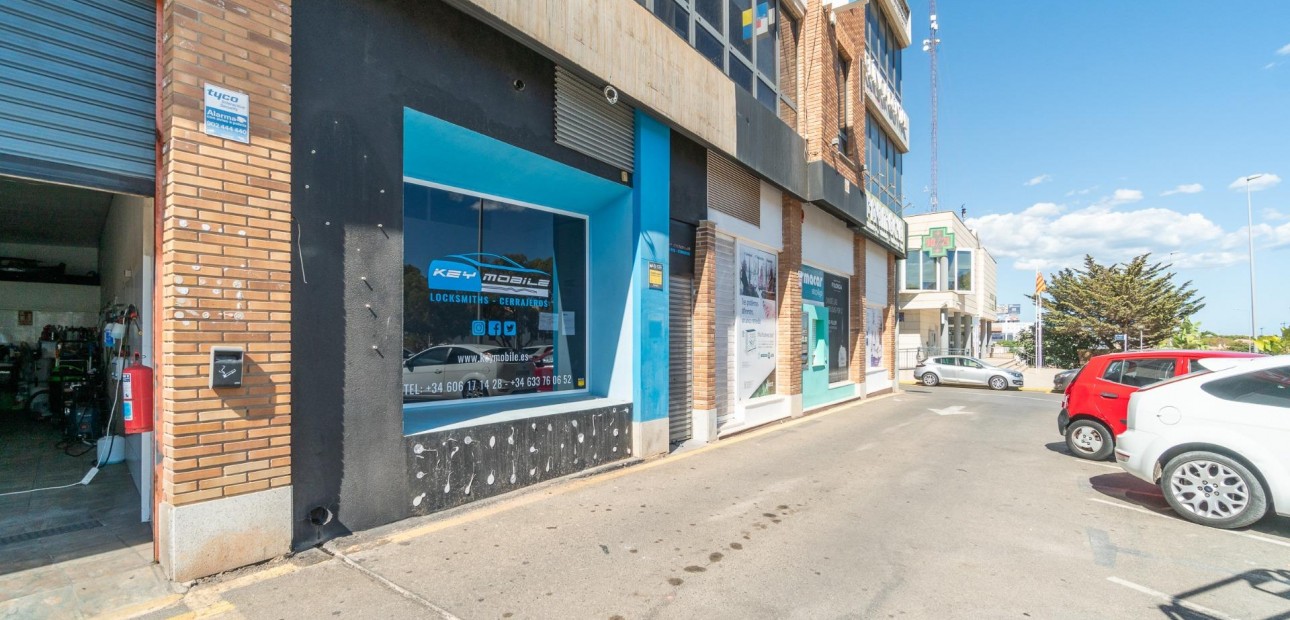 Long time Rental - Commercial Unit -
Orihuela Costa - Playa Flamenca