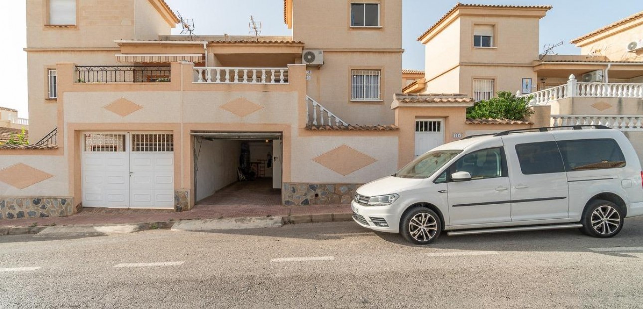 Venta - Semi -
Torrevieja - Los altos