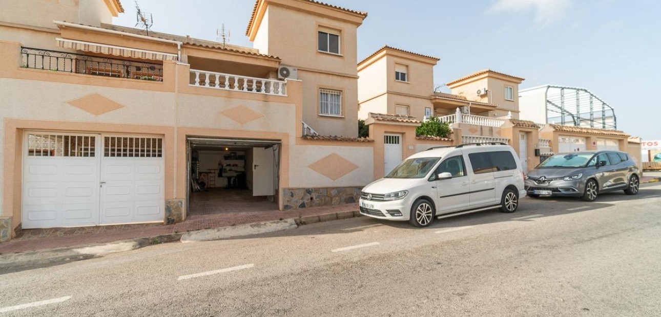 Venta - Semi -
Torrevieja - Los altos