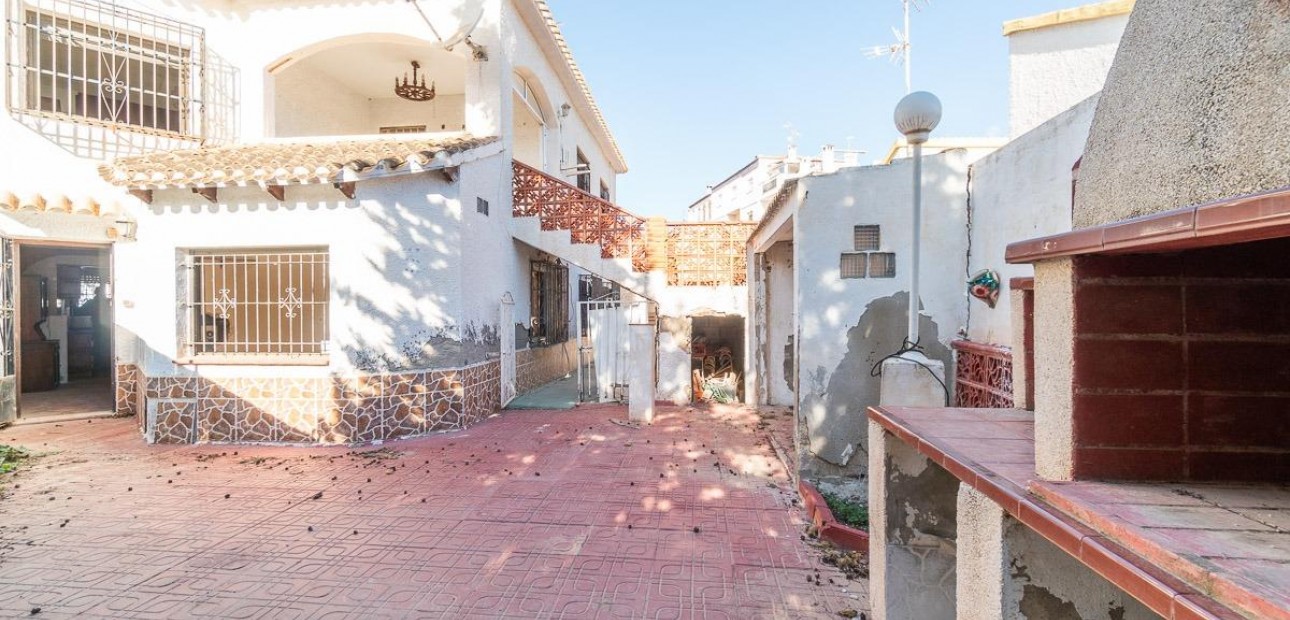 Sale - Semi -
Orihuela Costa - Punta Prima