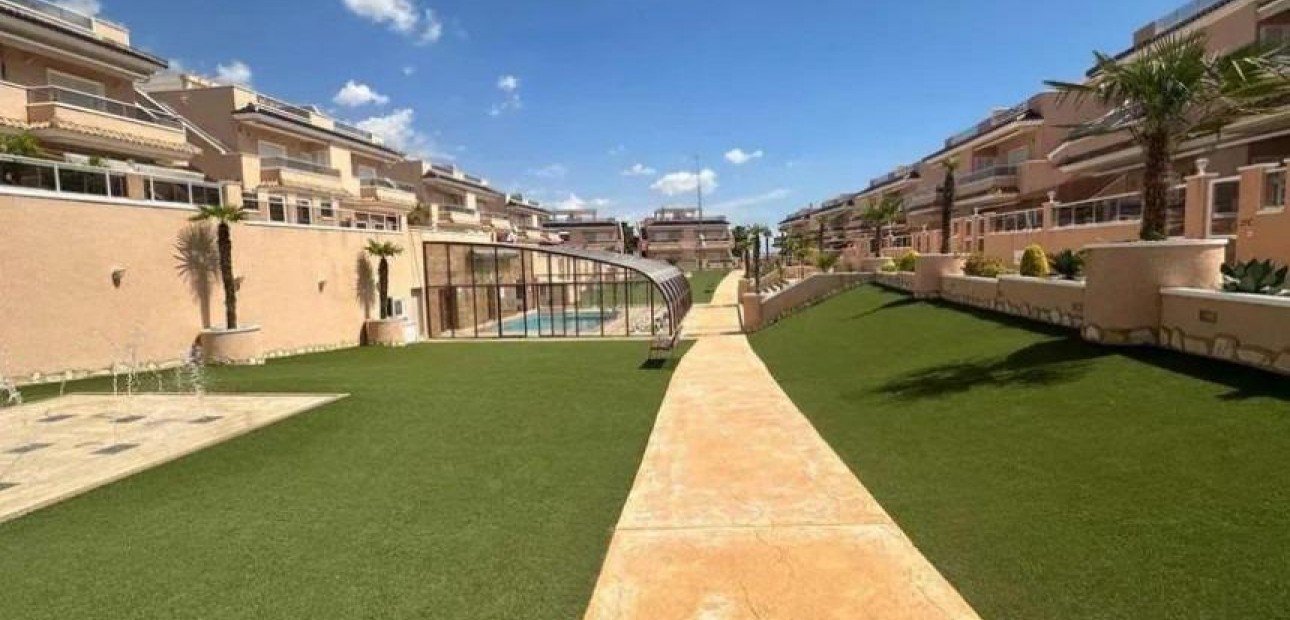 Venta - Bungalow -
Torrevieja - Los altos