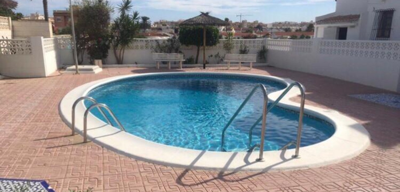 Herverkoop - duplex -
Torrevieja - Los Frutales