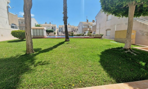 Herverkoop - Bungalow -
Torrevieja - Aguas nuevas 1