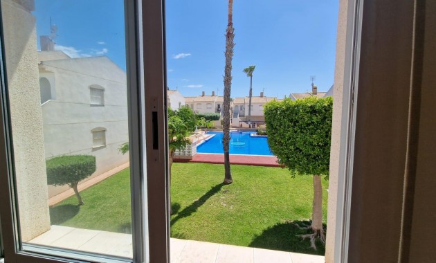 Herverkoop - Bungalow -
Torrevieja - Aguas nuevas 1