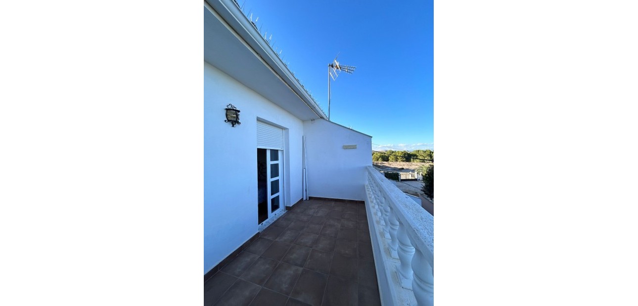 Venta - House -
Torremendo