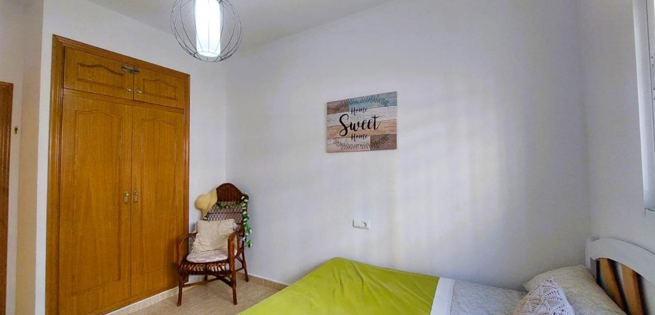 Sale - Ground Floor -
Torrevieja - Playa de los Locos