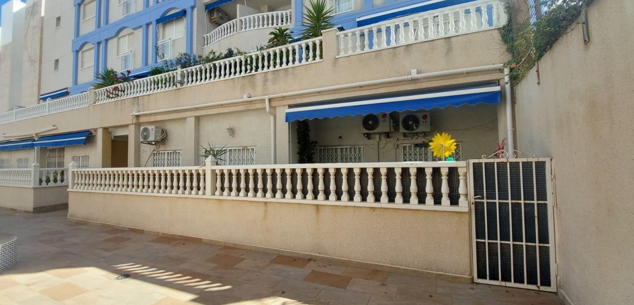 Venta - Ground Floor -
Torrevieja - Playa de los Locos