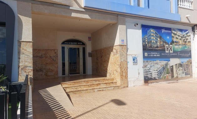 Sale - Ground Floor -
Torrevieja - Playa de los Locos