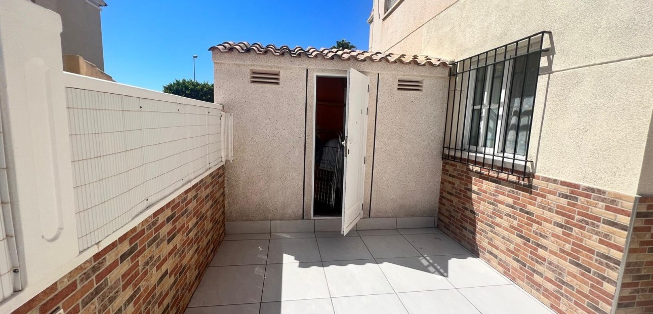 Venta - Bungalow -
Orihuela Costa - Los Dolses