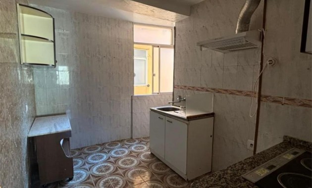 Sale - Apartment / flat -
Alicante - Carolinas altas