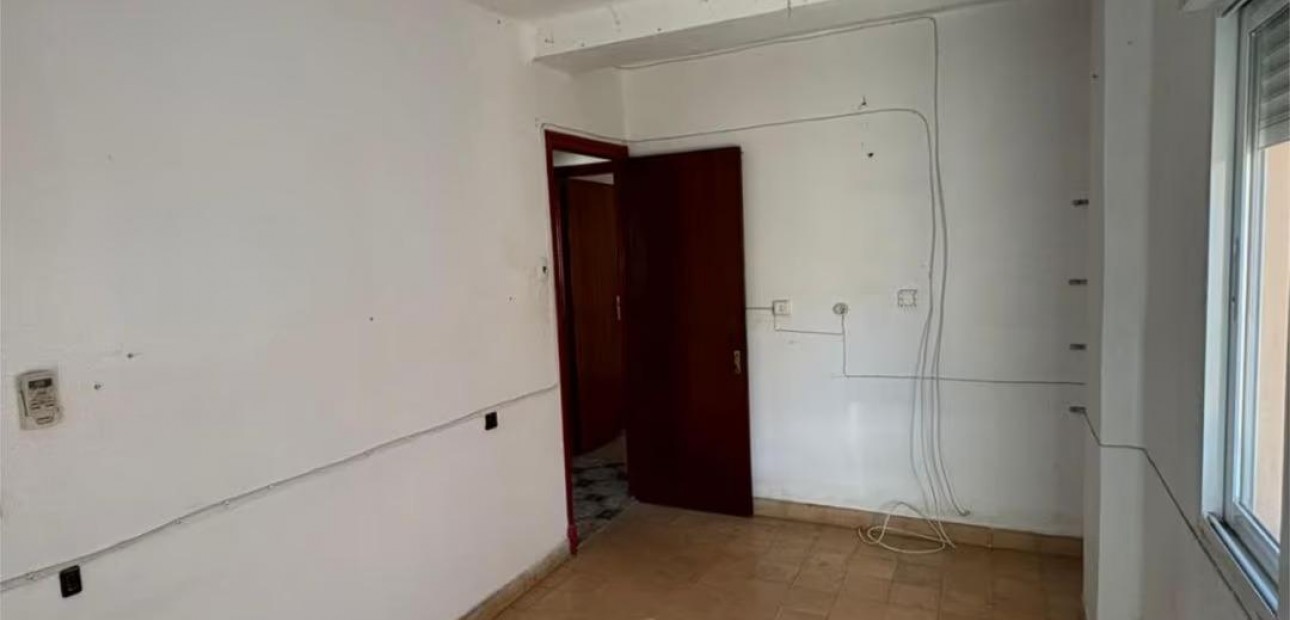 Sale - Apartment / flat -
Alicante - Carolinas altas