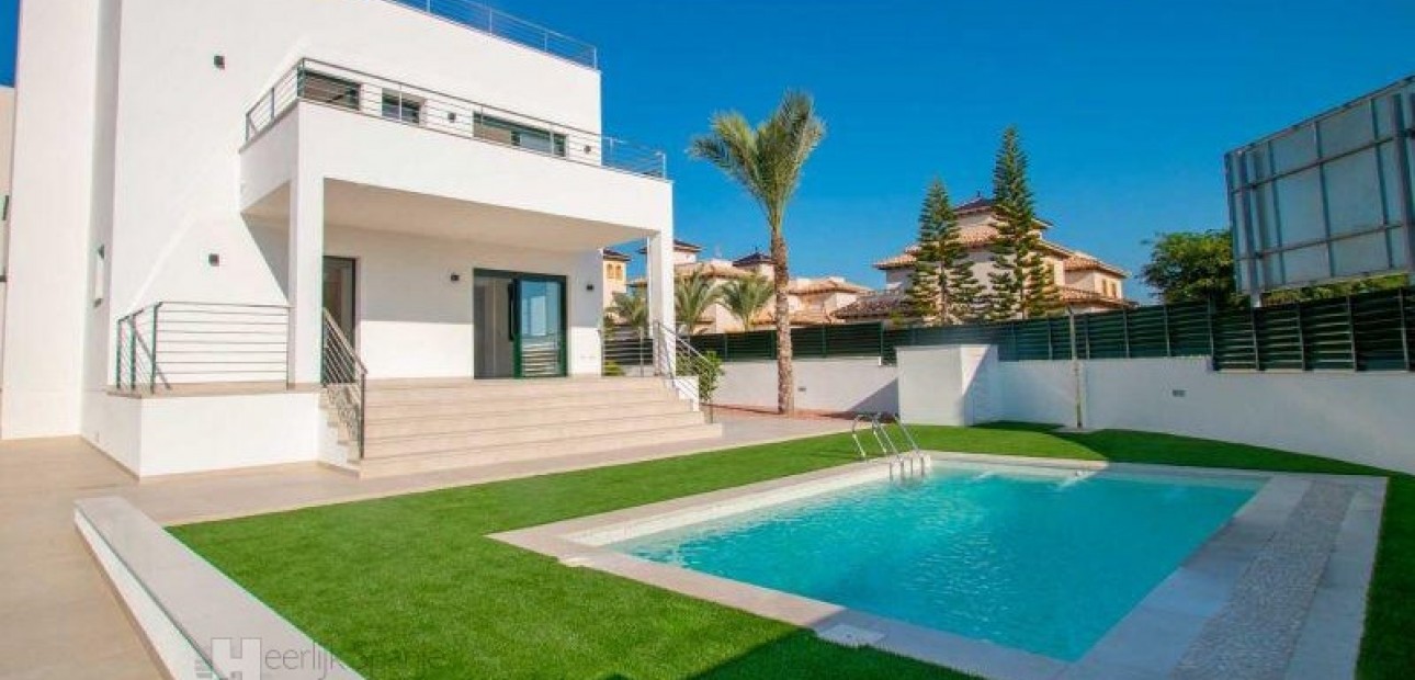 Nieuwbouw - Villa -
La Marina - Elche / Elx