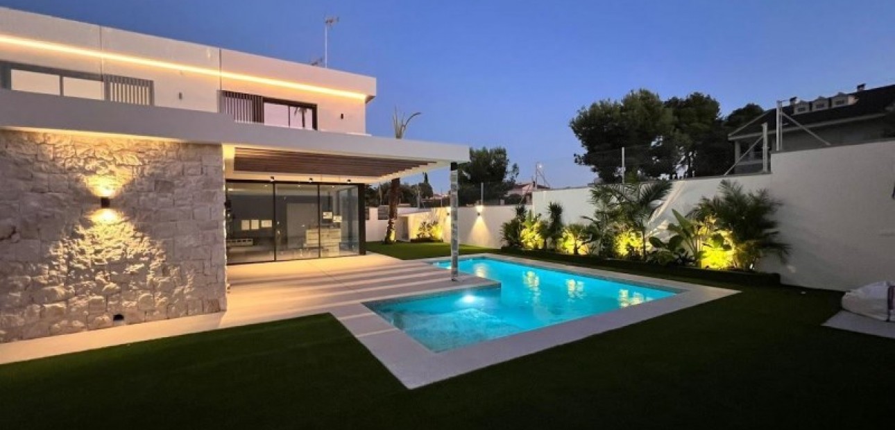 Nueva construcción  - Villa -
Orihuela Costa - Orihuela