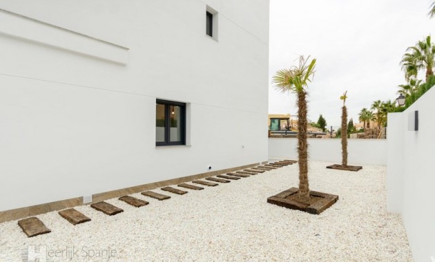 Nieuwbouw - Villa -
La Torreta - Torrevieja