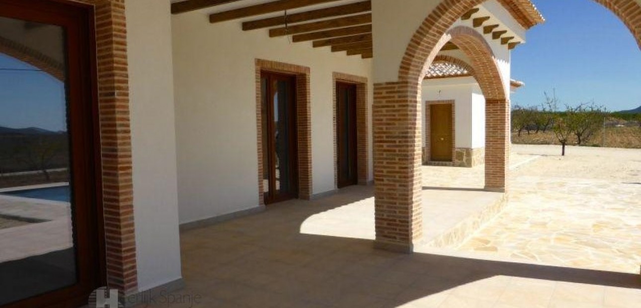 Nueva construcción  - Villa -
Ubeda - el Pinós / Pinoso