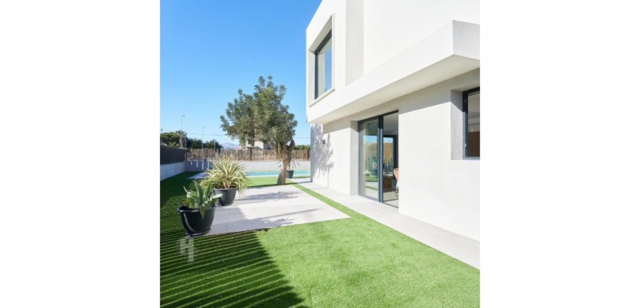 Nueva construcción  - Villa -
La Font - Sant Joan d'Alacant