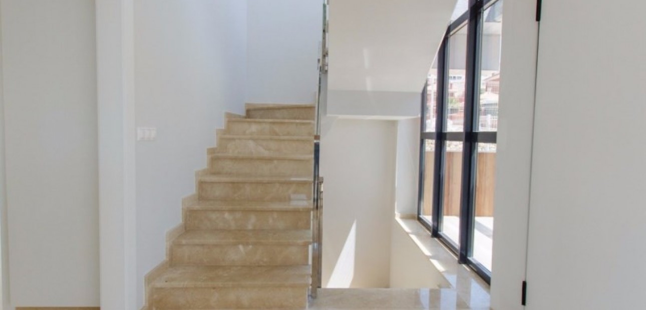 Nueva construcción  - Villa -
Finestrat