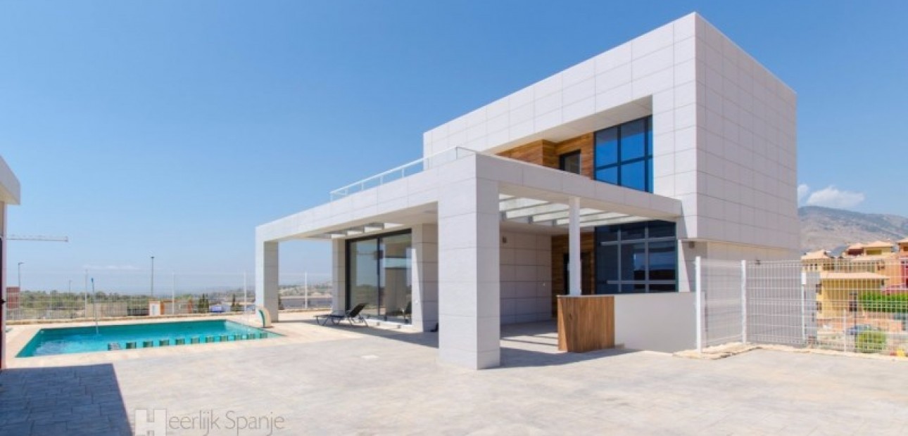 Nueva construcción  - Villa -
Finestrat