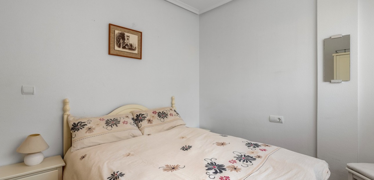 Venta - Apartamento / piso -
Orihuela