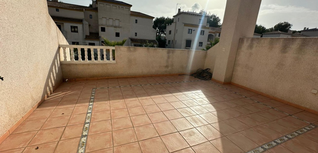 Sale - Terraced house -
Orihuela Costa - Villamartin