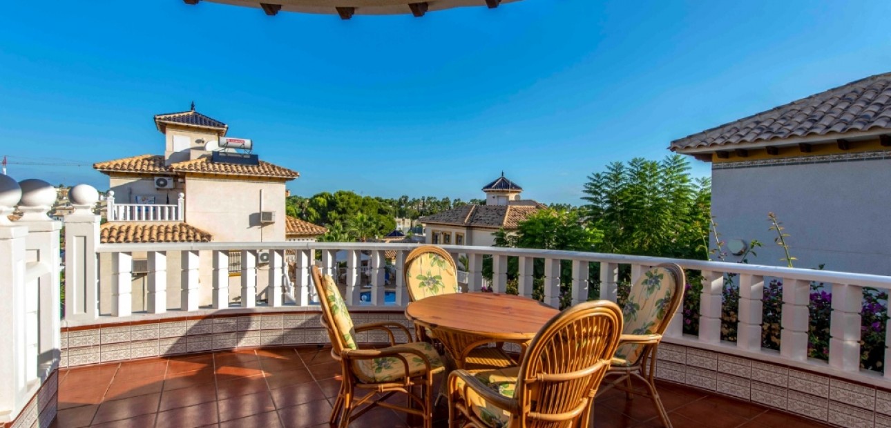 Sale - Villa -
Villamartin