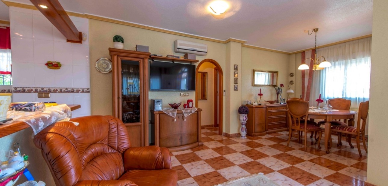 Sale - Villa -
Villamartin